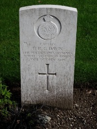 Klagenfurt War Cemetery - Davis, G R G